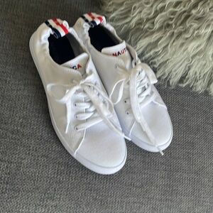 Nautica Women’s Akila White Canvas Sneakers size 8